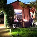 The Vine Studio City - Cal King - Private Entrance