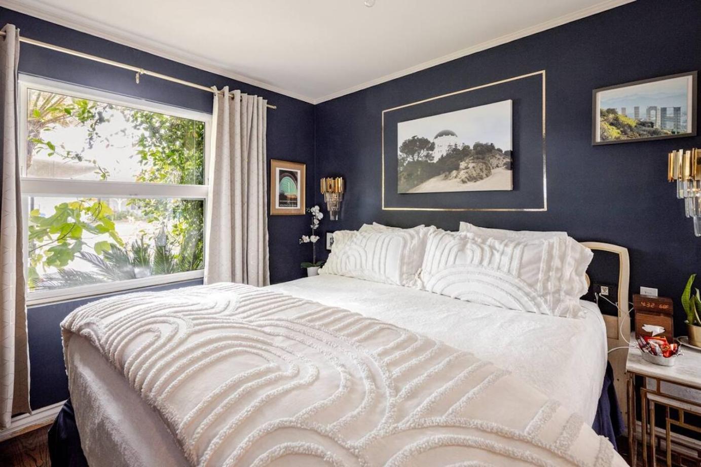 The Vine - Cal King - Private Entrance Guest house